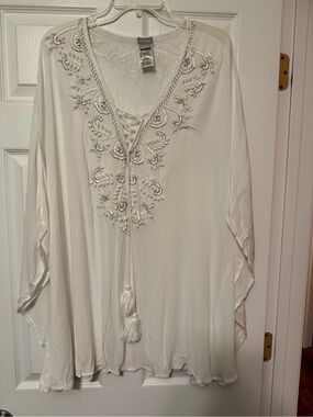 Chico's White Embroidered Tunic Top